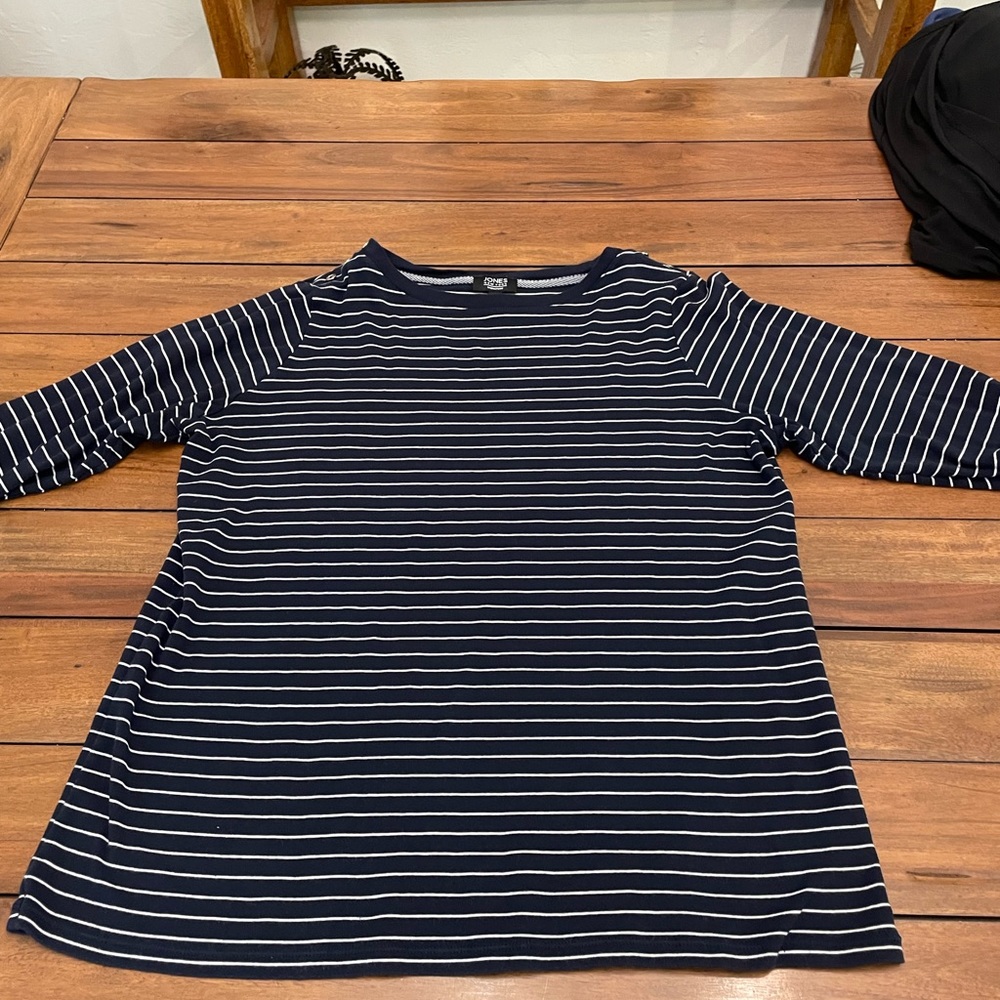 Jones New York womens shirt